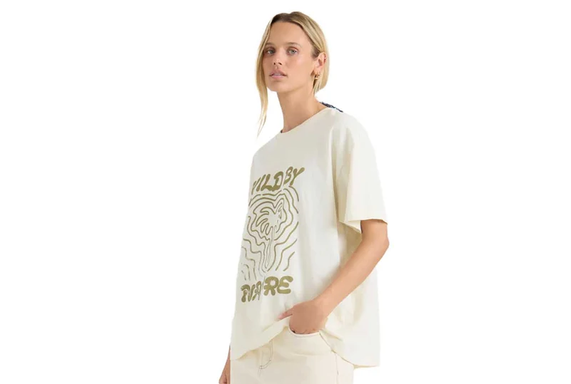 T-SHIRT SURDIMENSIONNÉ SAUVAGE PAR LA NATURE