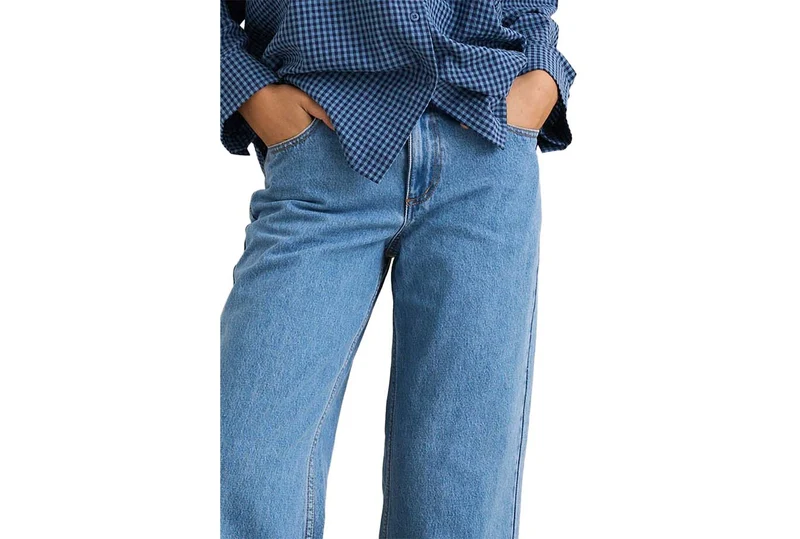 LE JEAN ESSENTIEL
