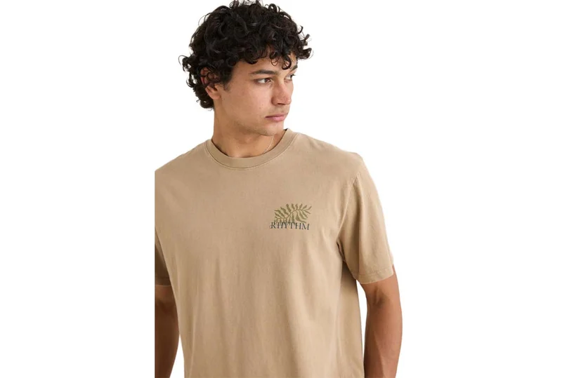 T-SHIRT BOTANIQUE VINTAGE À MANCHES SANS MÉTRAGE