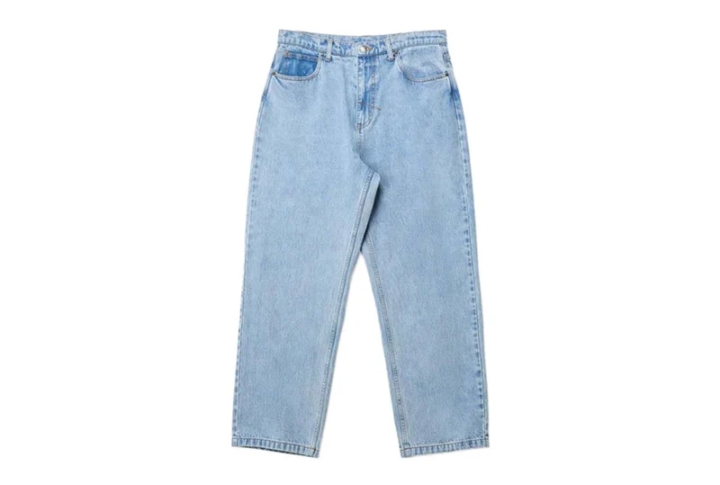 LE JEAN ESSENTIEL