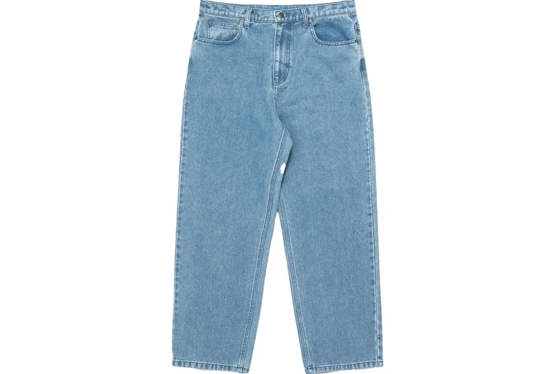 LE JEAN ESSENTIEL