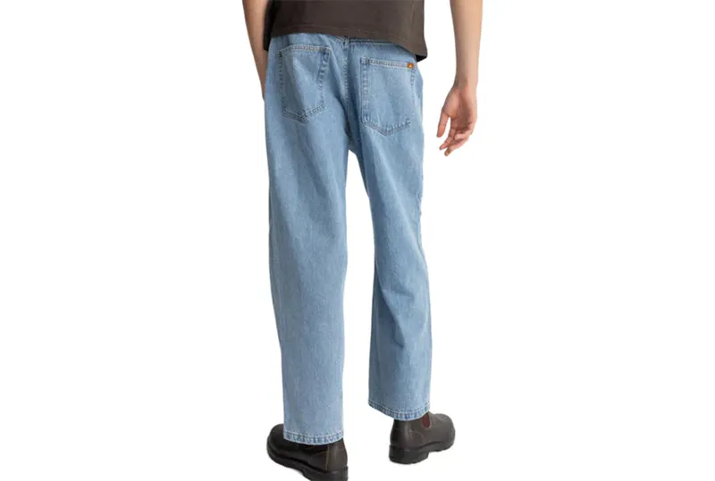 LE JEAN ESSENTIEL