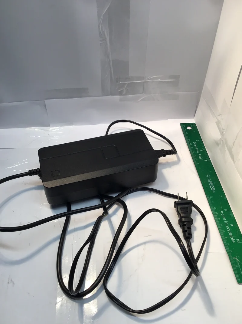 Chargeur IGO 48V 2A ROSEMONT/YORKVILLE LE1