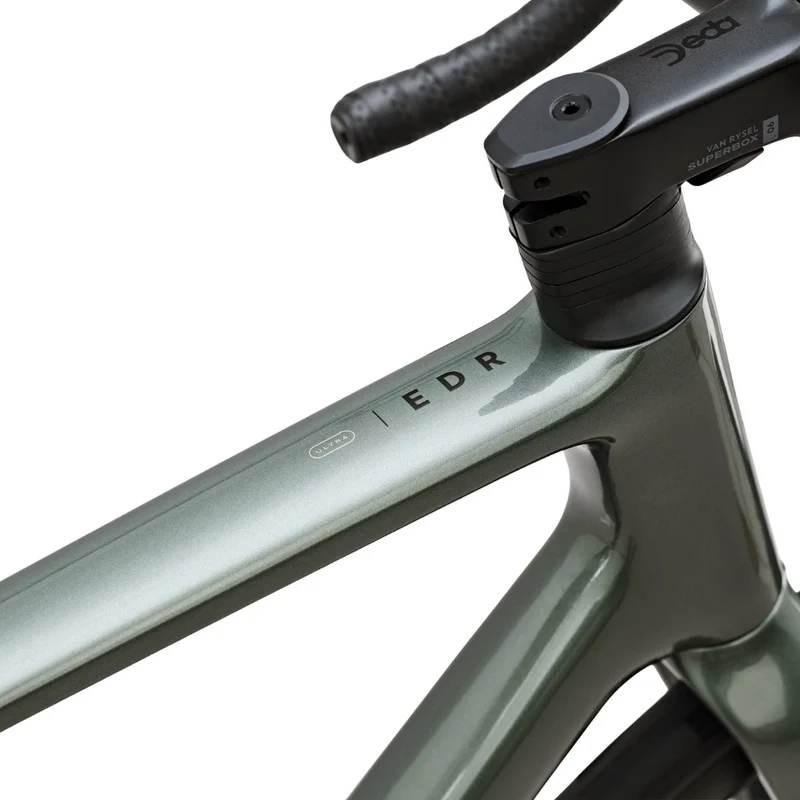 Van Rysel EDR CF Ultra 105 Di2 PW