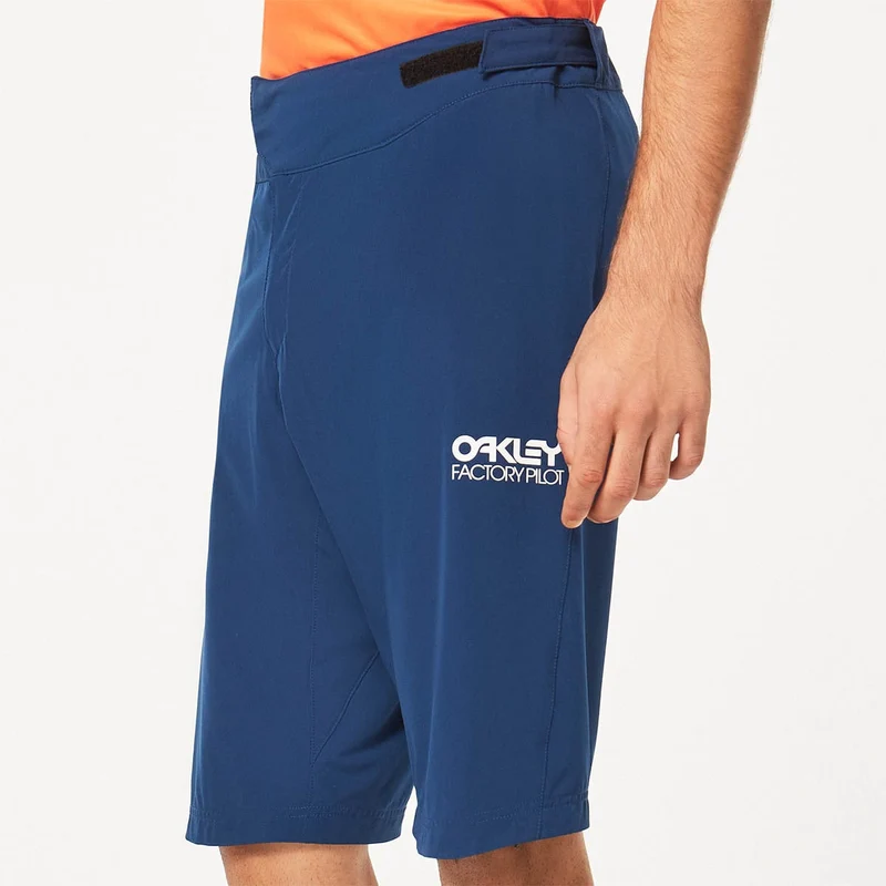 Short Oakley Factory Pilot Lite