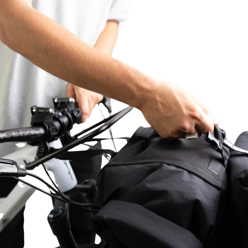 Sac de guidon Arkel Rollpacker Avant 15 avec support