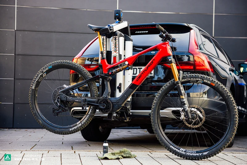 XLC VC-C08 PORTE-VÉLO ALMADA WORK-E PLIABLE POUR 2 E-BIKES AVEC ADAPTATEUR POUR CADRE