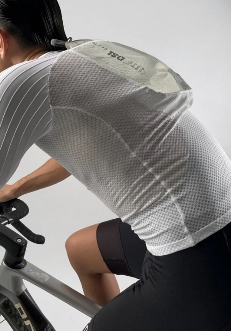 Gilet AeroFlow HydroVest avec réservoir HydraPak DSL de 2 litres