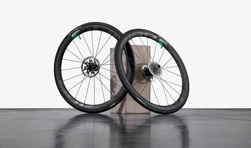 NEW Paire de roues ZIPP 303 SW A1 XDR OU HG 12V 2025 système de pression pneumatique intégré !
