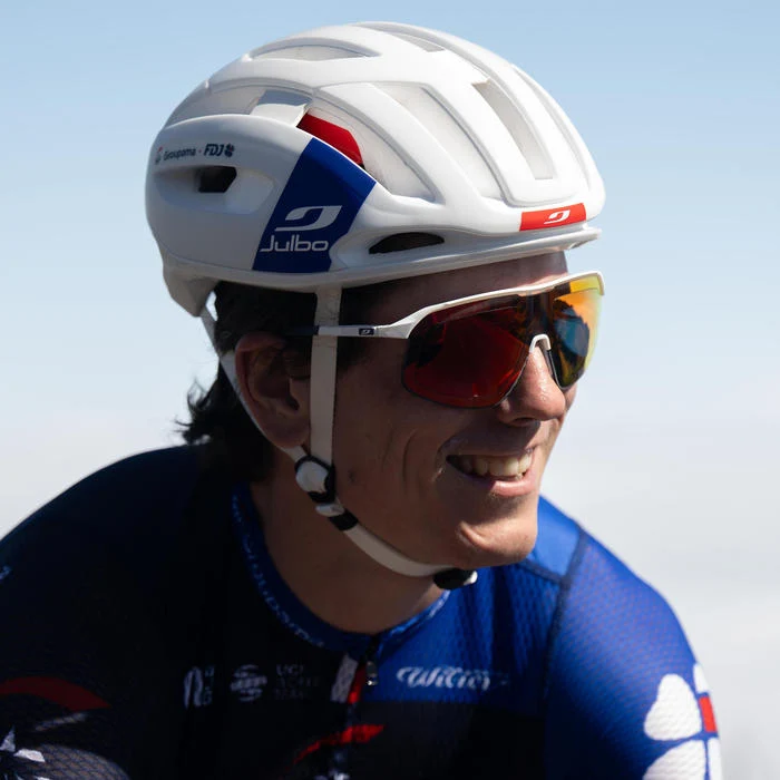 Casque vélo route Julbo Finisher EVO Blanc Groupama FDJ Mips 2025