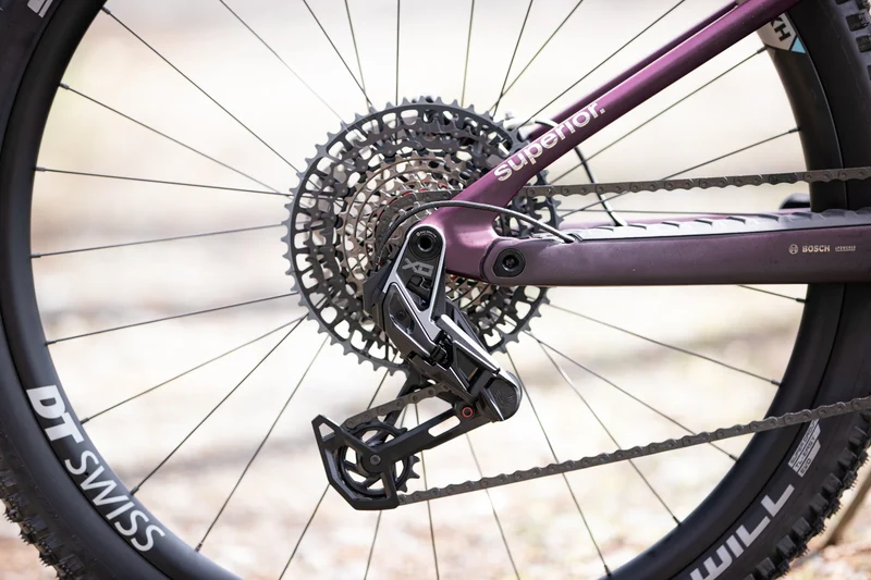 VTT Électrique Superior iXF 9.8 Matt Berry / Carbon 2025