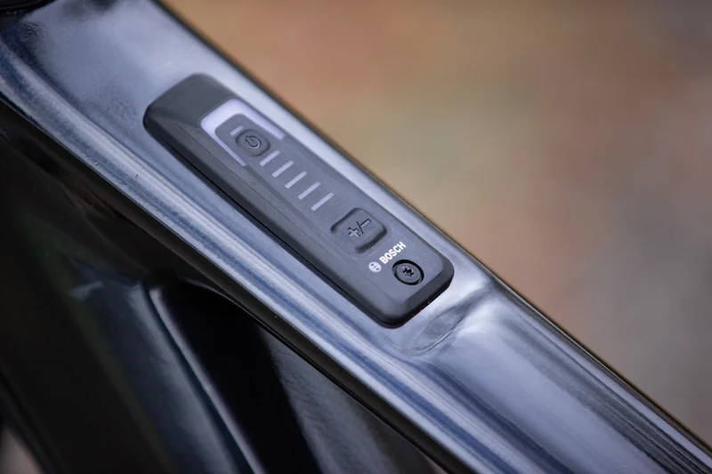 VTT Électrique Superior iXF 9.7 Noir Mat / Noir Gloss 2025
