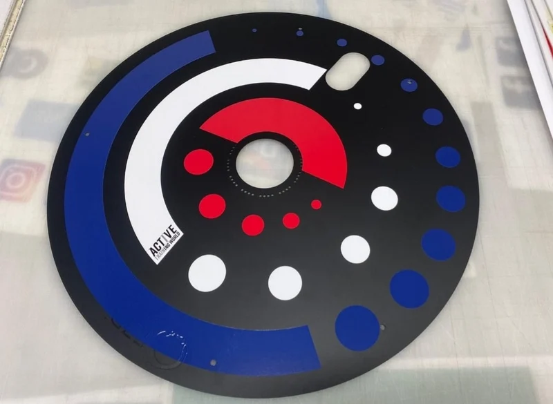 EZ Disc®Cover (700c) aux couleurs d'Active Training World - s'adapte aux roues de taille standard