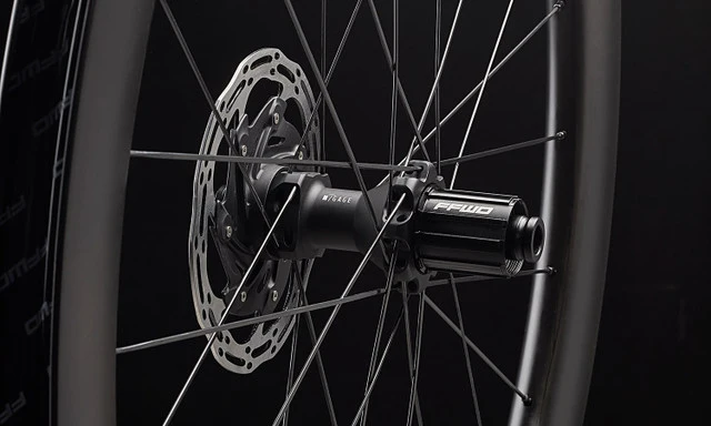PAIRE DE ROUES RYOT 44 TLR Disque FFWD / Sram XDR ET Shimano HG New 2025