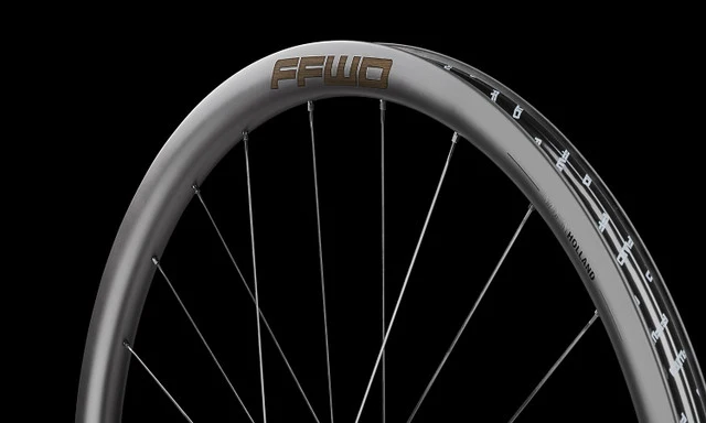 PAIRE DE ROUES RYOT 33 - TLR Disque - FFWD / Sram XDR ET Shimano HG New 2025