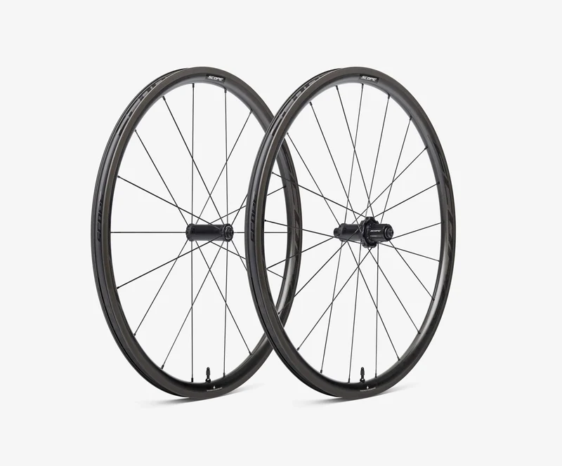 Paire de Roues SCOPE NOIR RACE 30 DISC à Pneus (Center Lock)